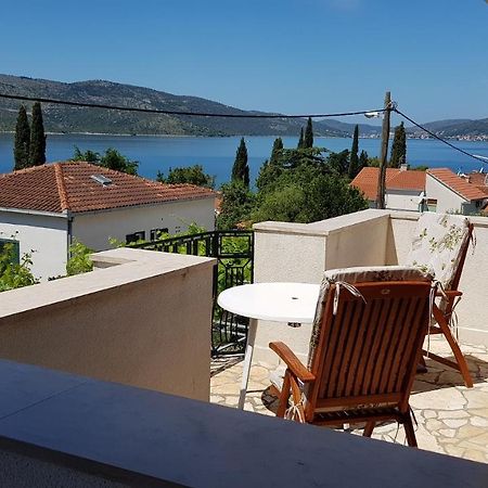 Villa Apartments Oliva Seget Vranjica Zewnętrze zdjęcie