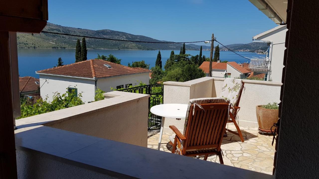 Villa Apartments Oliva Seget Vranjica Zewnętrze zdjęcie