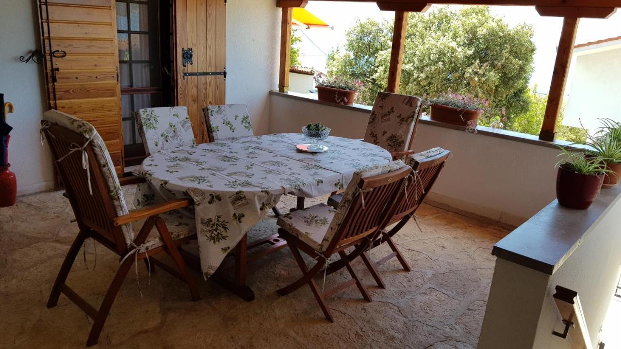 Villa Apartments Oliva Seget Vranjica Zewnętrze zdjęcie
